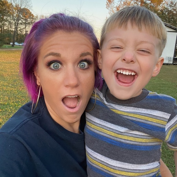 Meet your Posher, Amber James - Picture 10 of 10